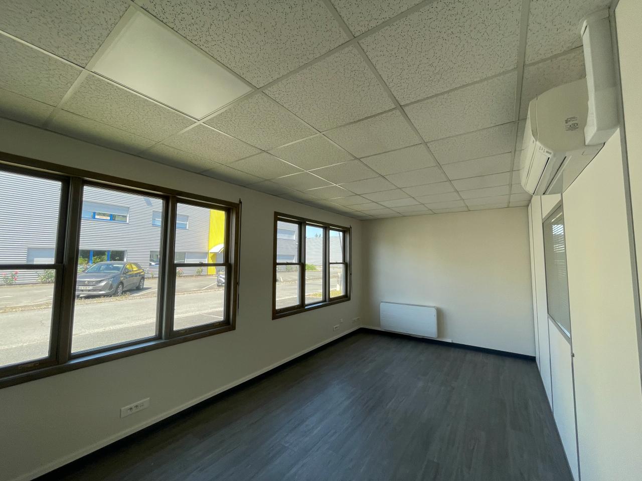 Bureau La Chapelle-Saint-Mesmin 462m² Vente bureau La Chapelle-Saint-Mesmin Loiret OVBUR2532844 1